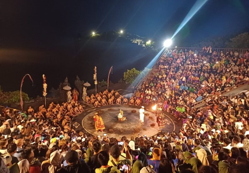 Uluwatu and Kecak Dance