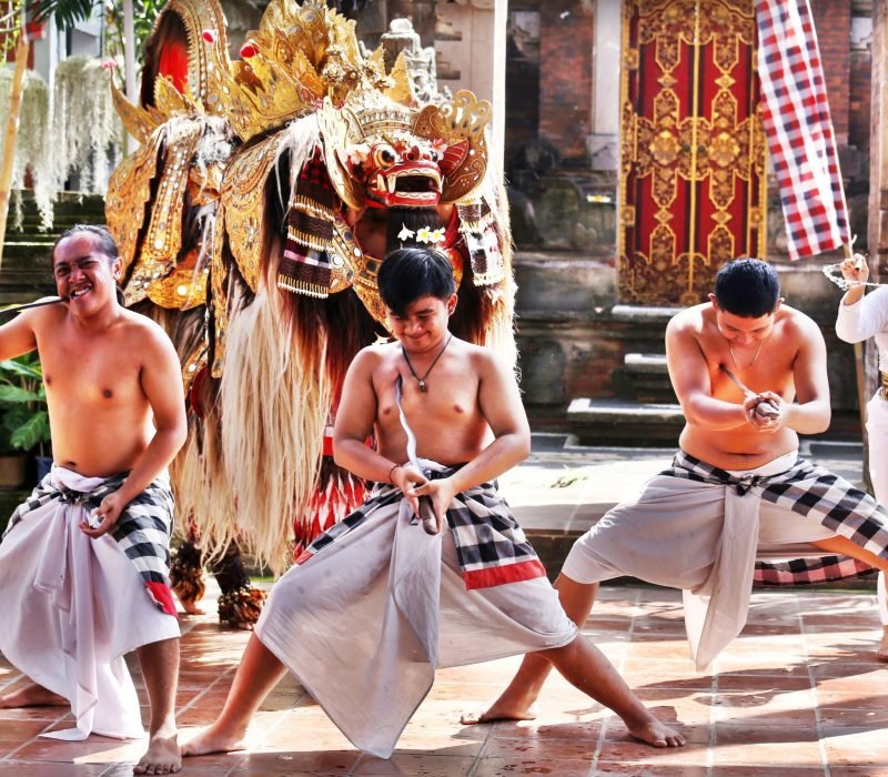 Barong,Dance,Artist,Performs,A,Keris,Piercing,Attraction,When,Welcoming